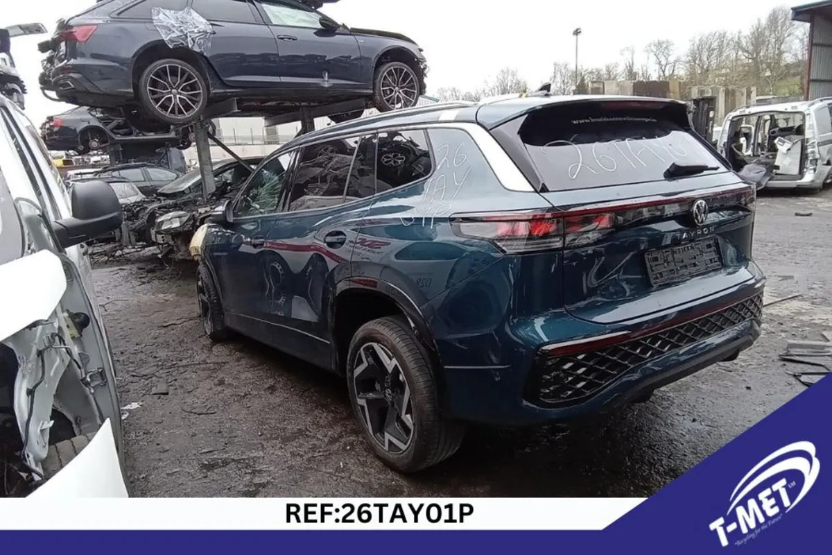 2025 VOLKSWAGEN TAYRON BRAKING FOR PARTS - Image 3