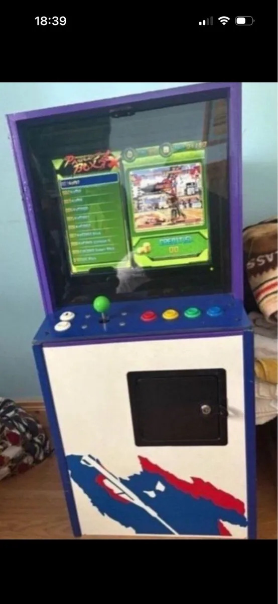 Arcade machine with 800+ games already loaded - Image 2