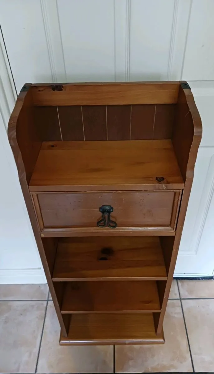 Book shelf - Image 2