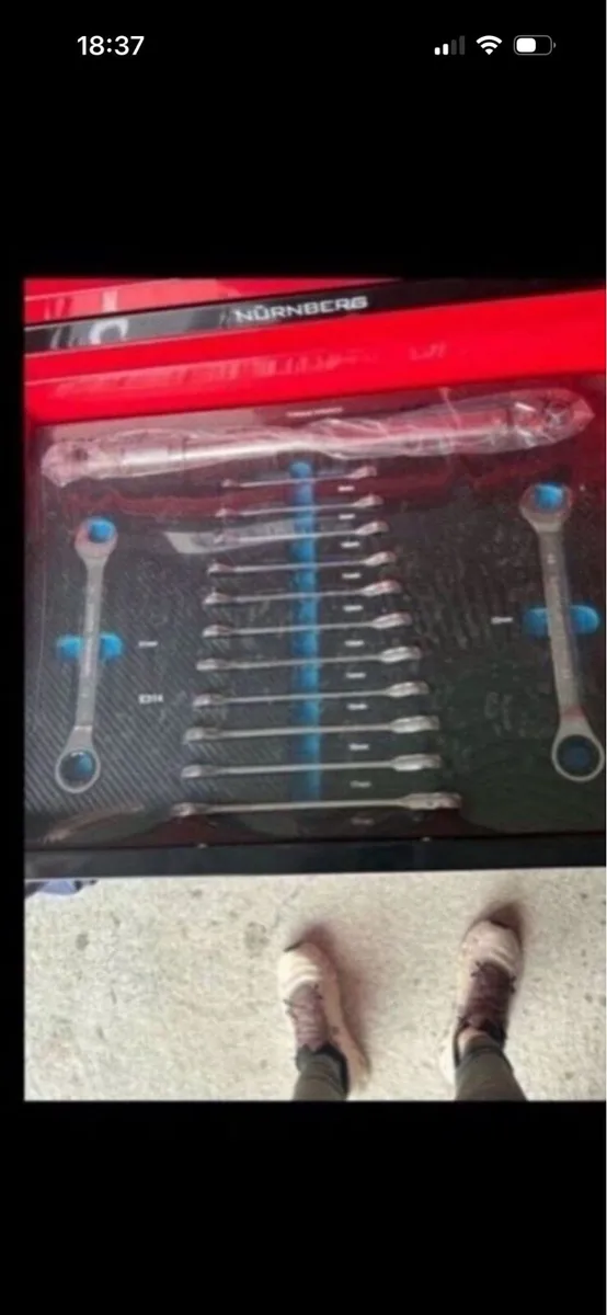 New Nuremberg tool chest with tools included - Image 4