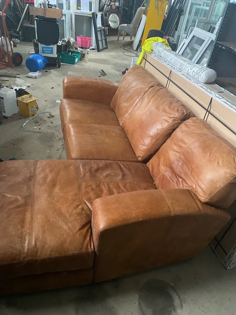 Leather couch - Image 1