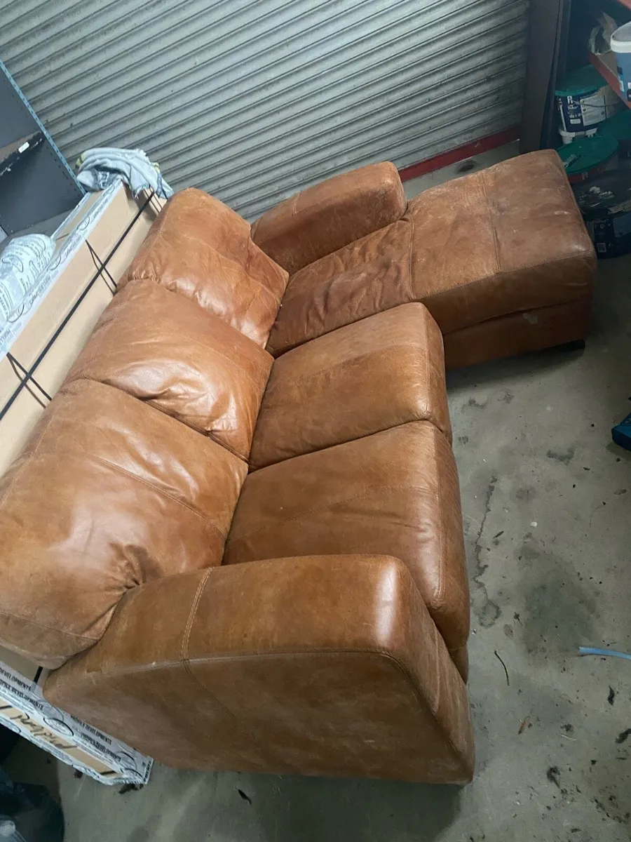Leather couch - Image 2