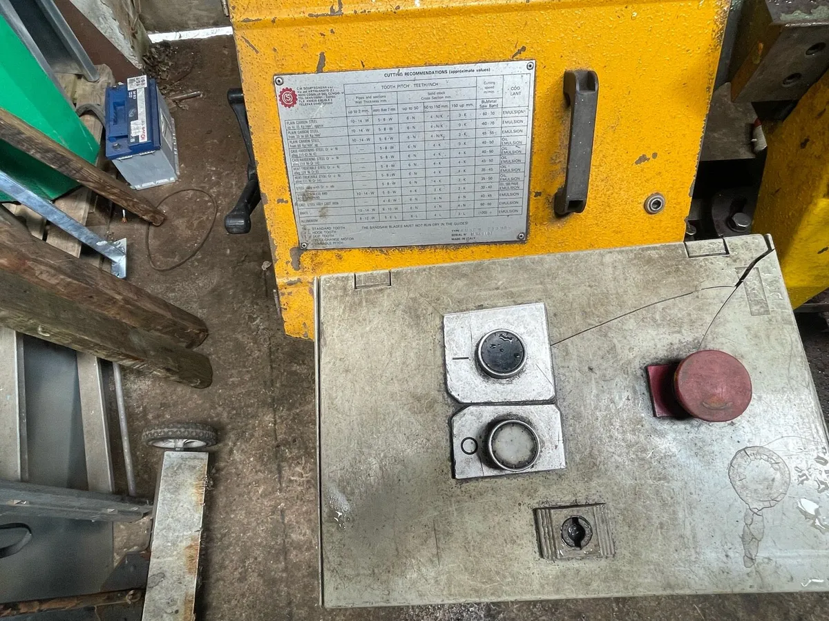 Metal band saw - Image 2