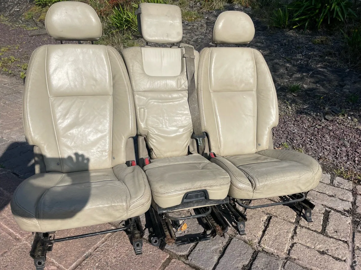 Volvo xc90 seats - Image 3