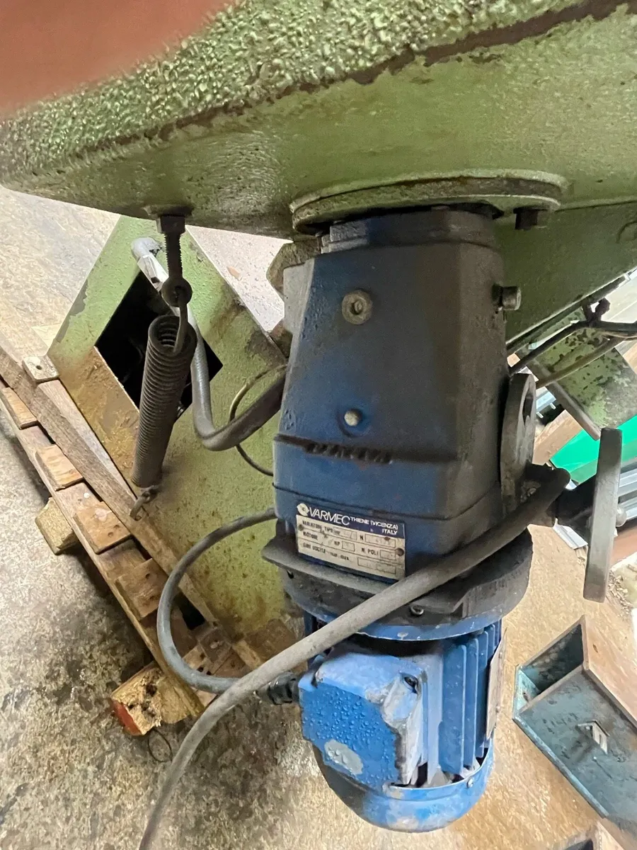 Metal band saw - Image 4