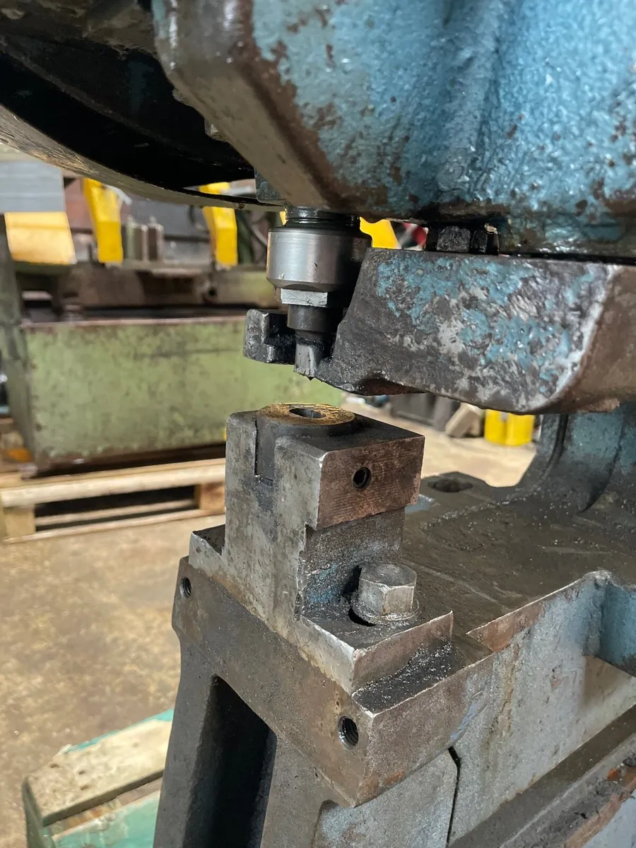 Iron worker - Image 3