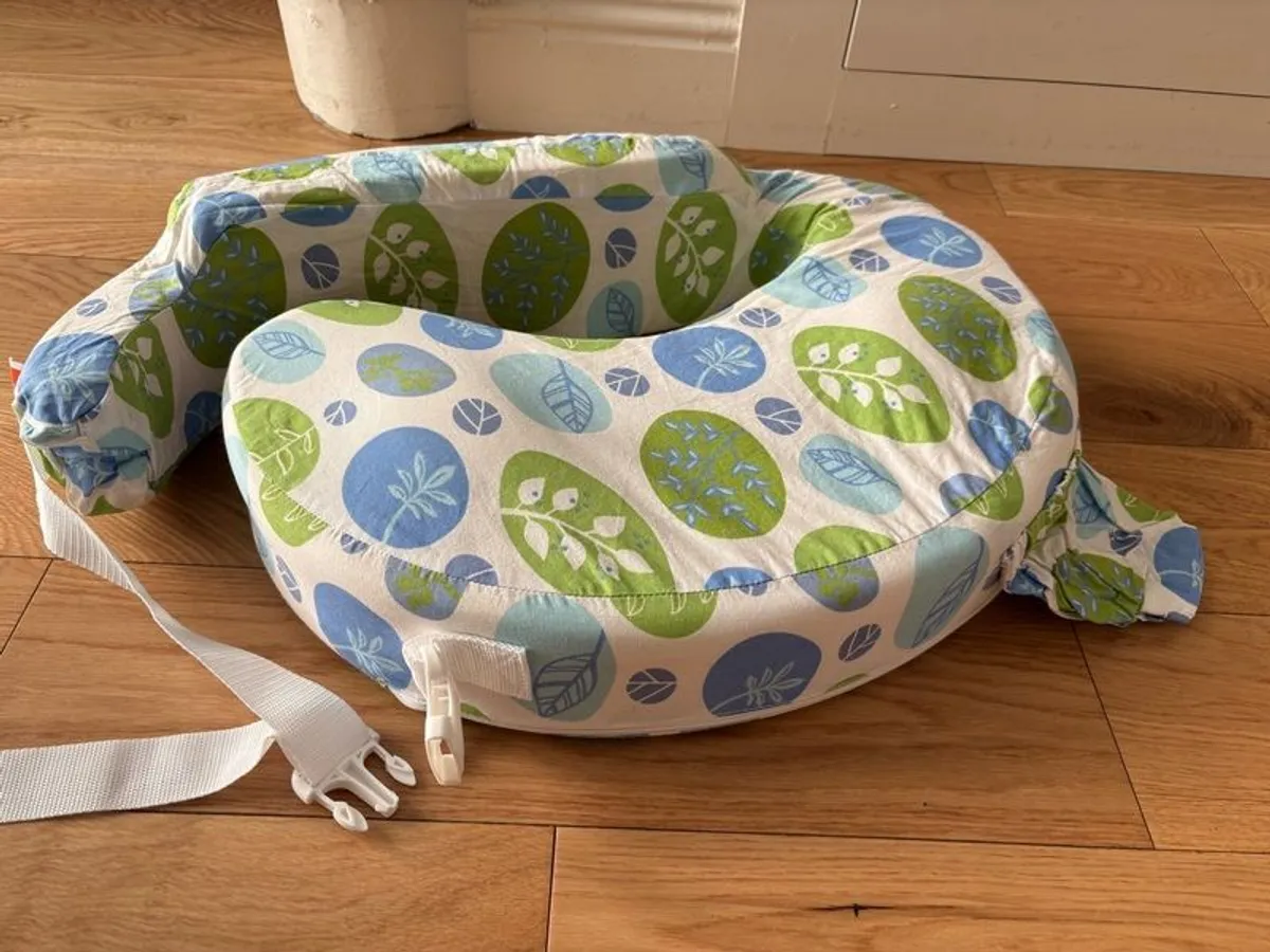 My Breast Friend Feeding Pillow - Image 2