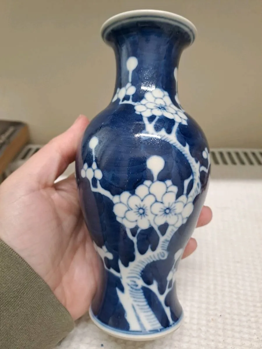 Chinese Blue & White Porcelain Vase - Image 4