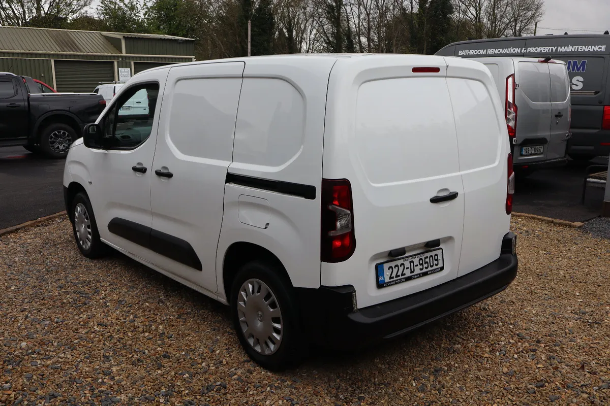 Opel Combo 2022 - Image 4