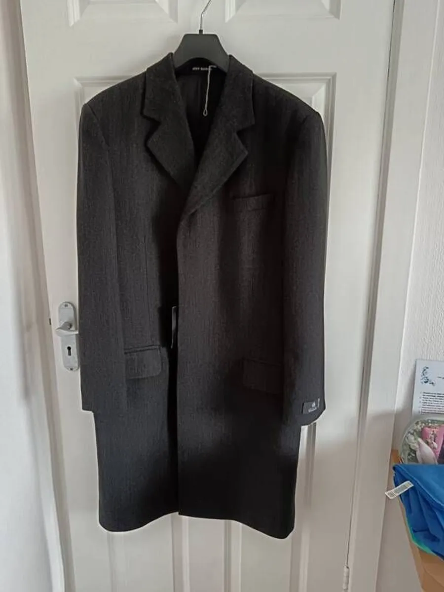 Gents long coat. - Image 1