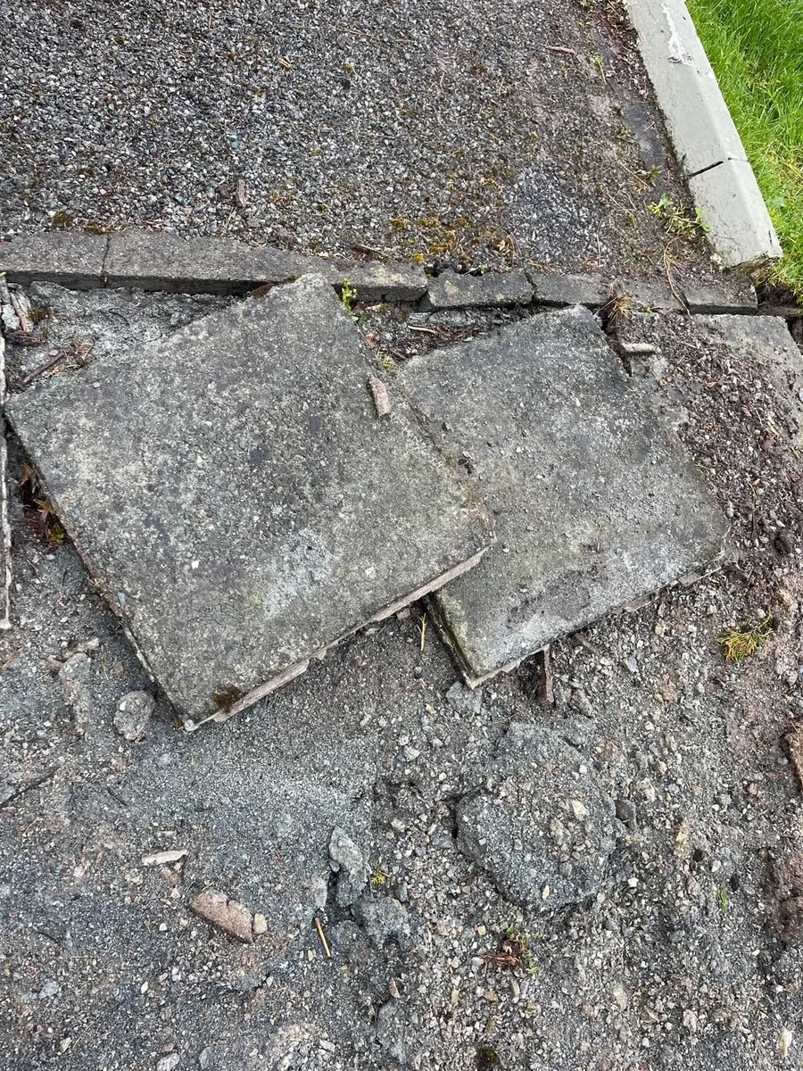patio slabs - Image 1