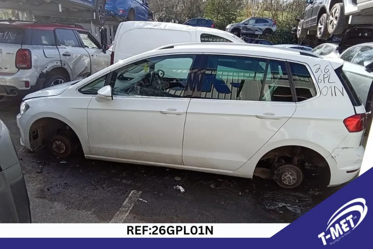 2016 VOLKSWAGEN GOLF PLUS BREAKING FOR PARTS - Image 3