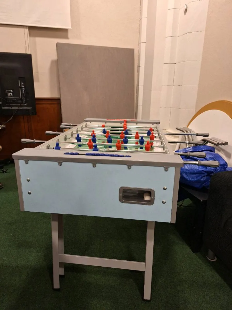 Football table - Image 1
