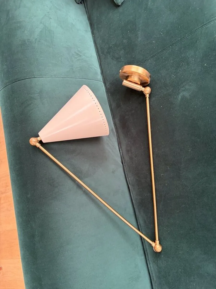 Brand new designer soho home wall light bought for 400 euro + shipping - Image 3