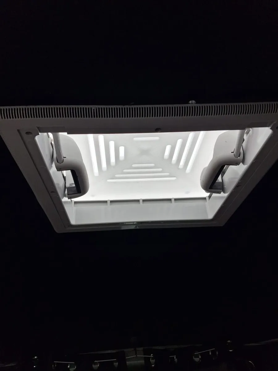 Day van surf van - Image 3