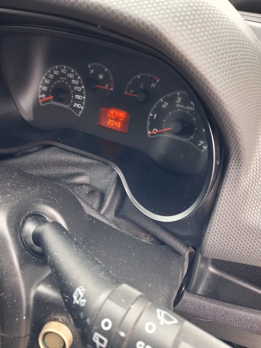 Day van surf van - Image 4