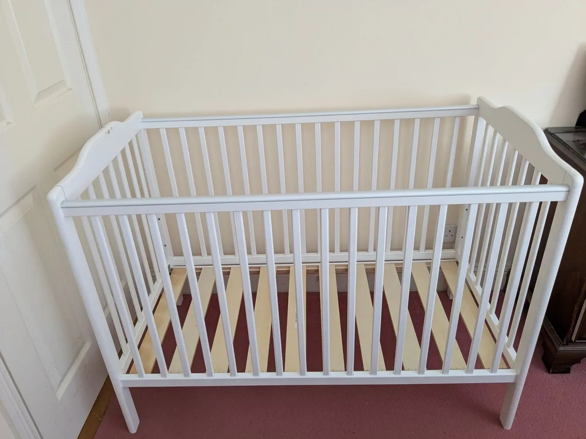 Poppy nested cot - Image 2