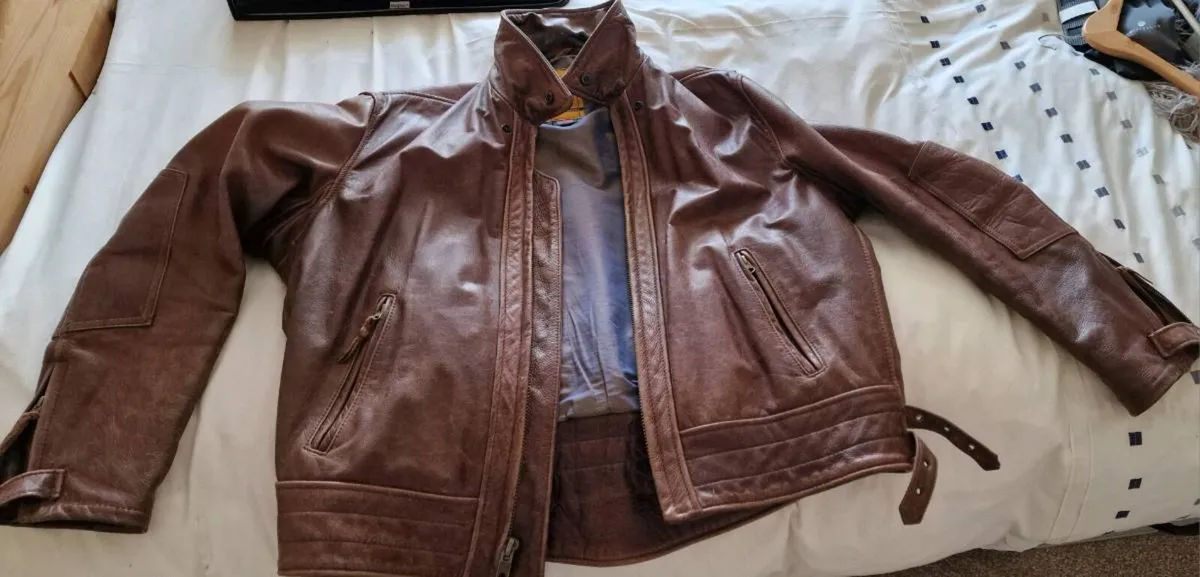 Men's leather jacket - Image 1