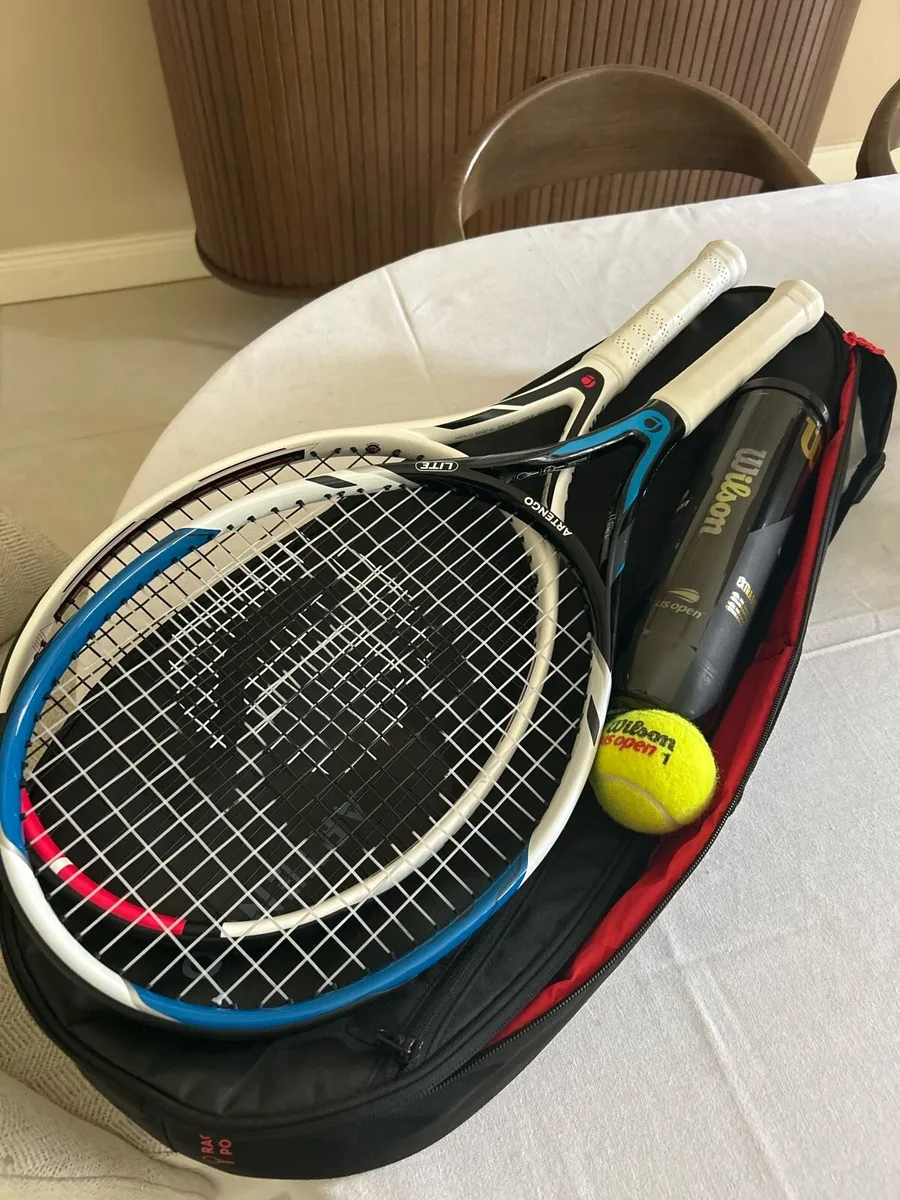 Wilson tennis Set - 2 Rackets + bag + Balls