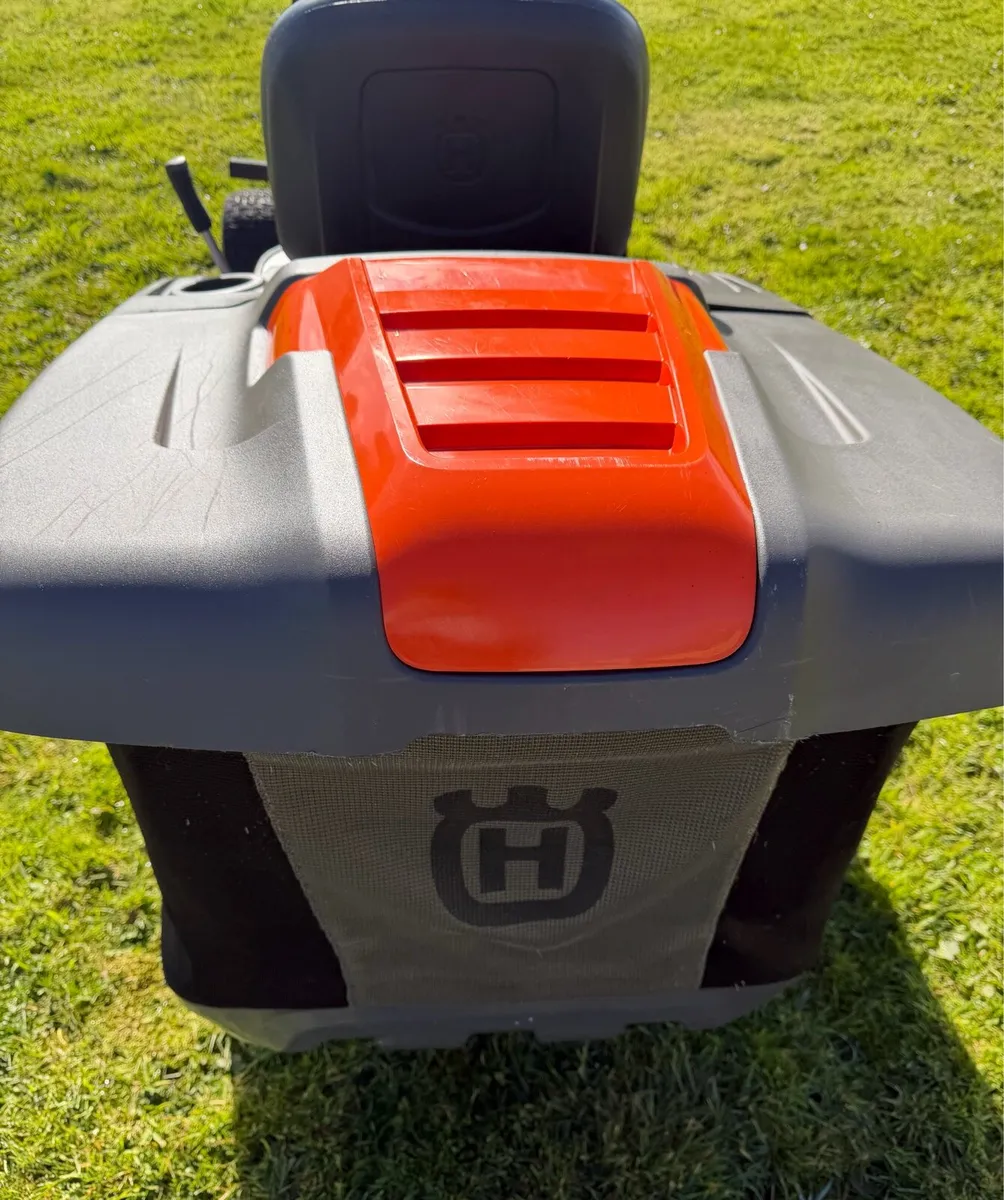 SPOTLESS HUSQVARNA Ride on mower - Image 2