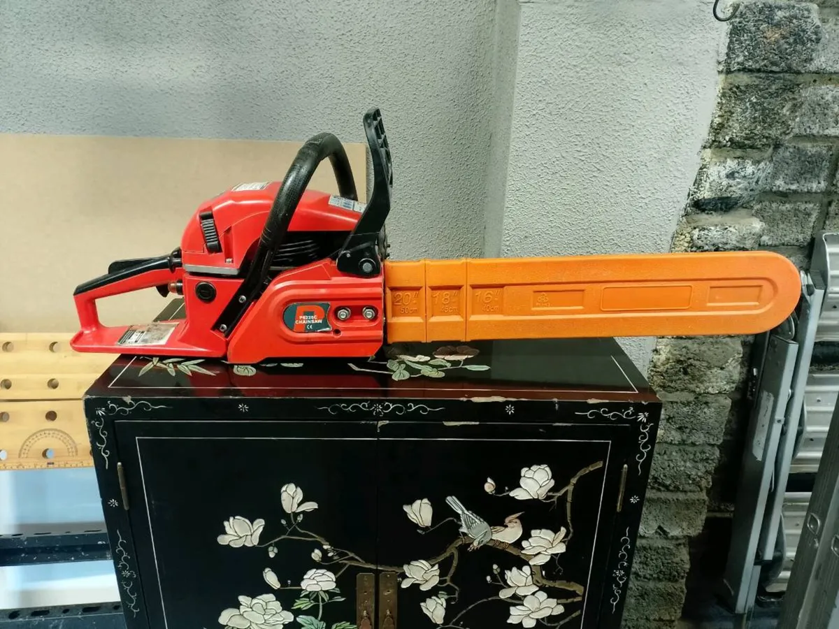 Chainsaw - Image 1