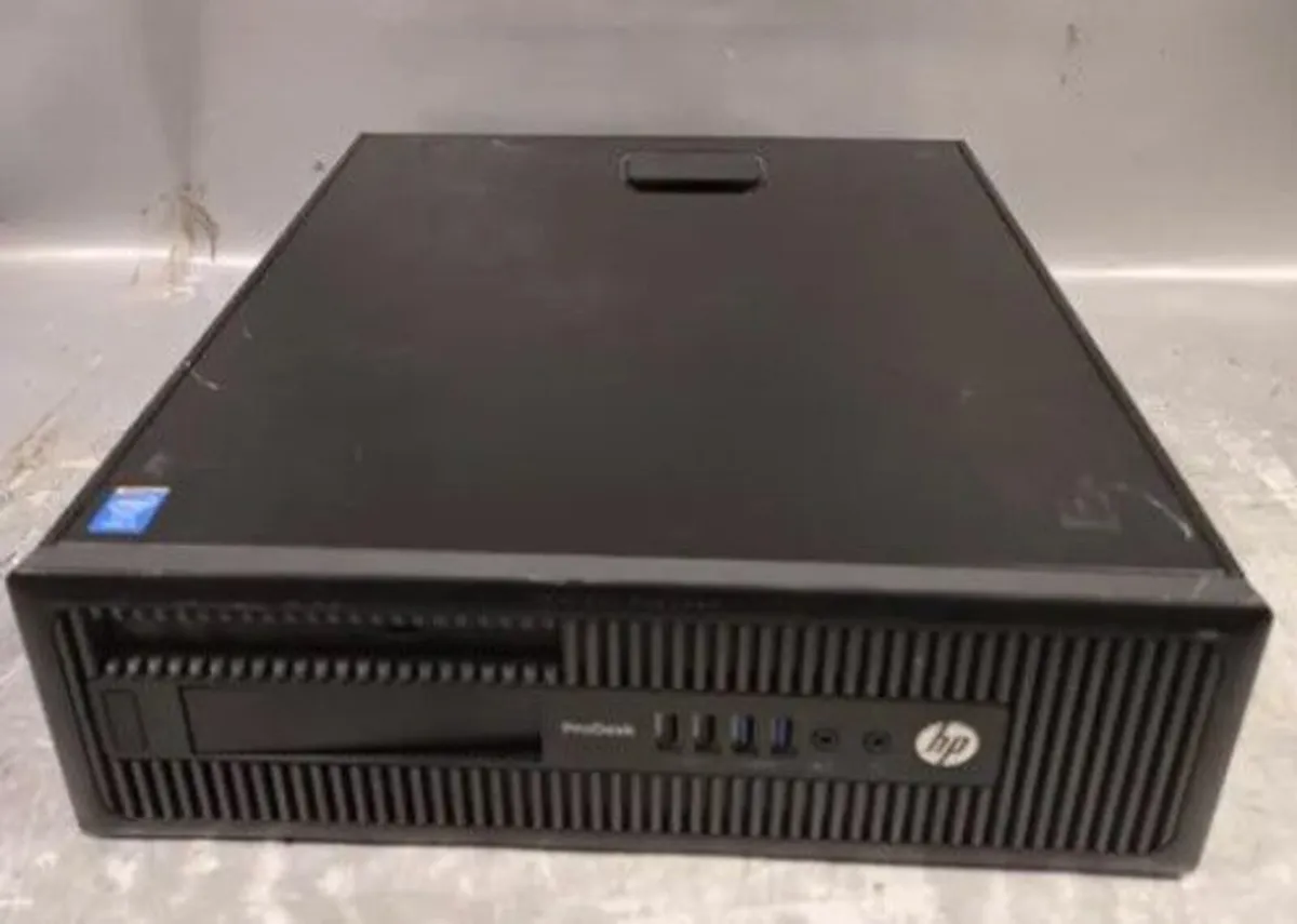 HP Elitedesk desktop PC + Monitor + Graphic card - Image 1