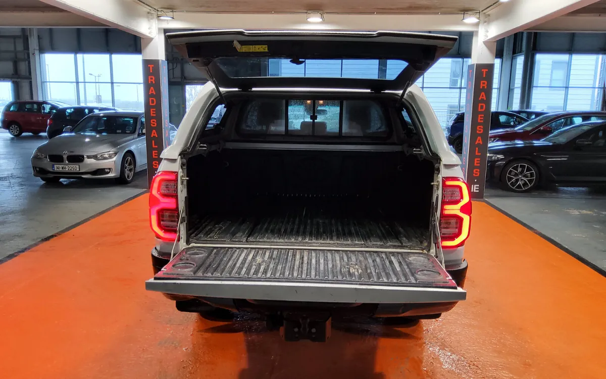 Toyota Hilux 2022 - Image 4