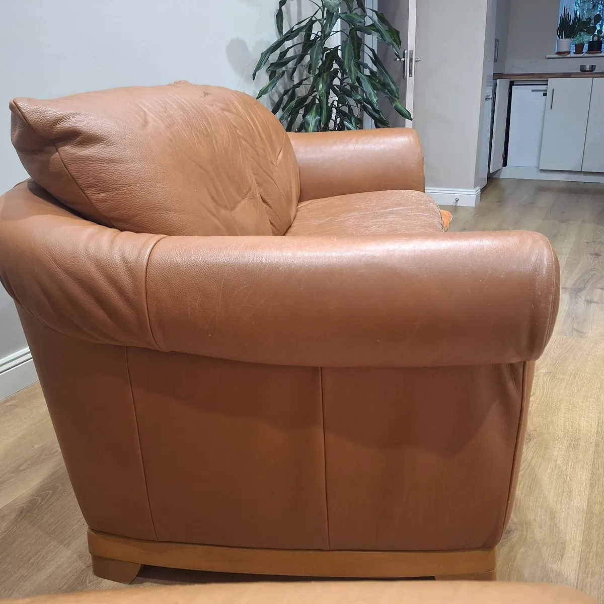 Natuzzi sofa - Image 4