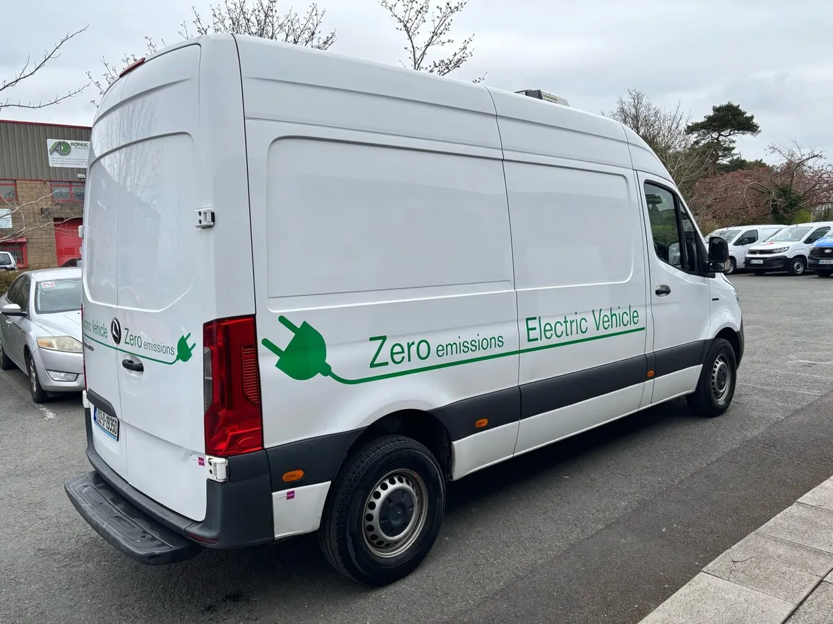 Mercedes e-Sprinter (electric) - Image 3