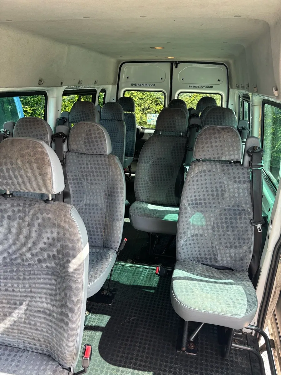 Transit minibus - Image 3