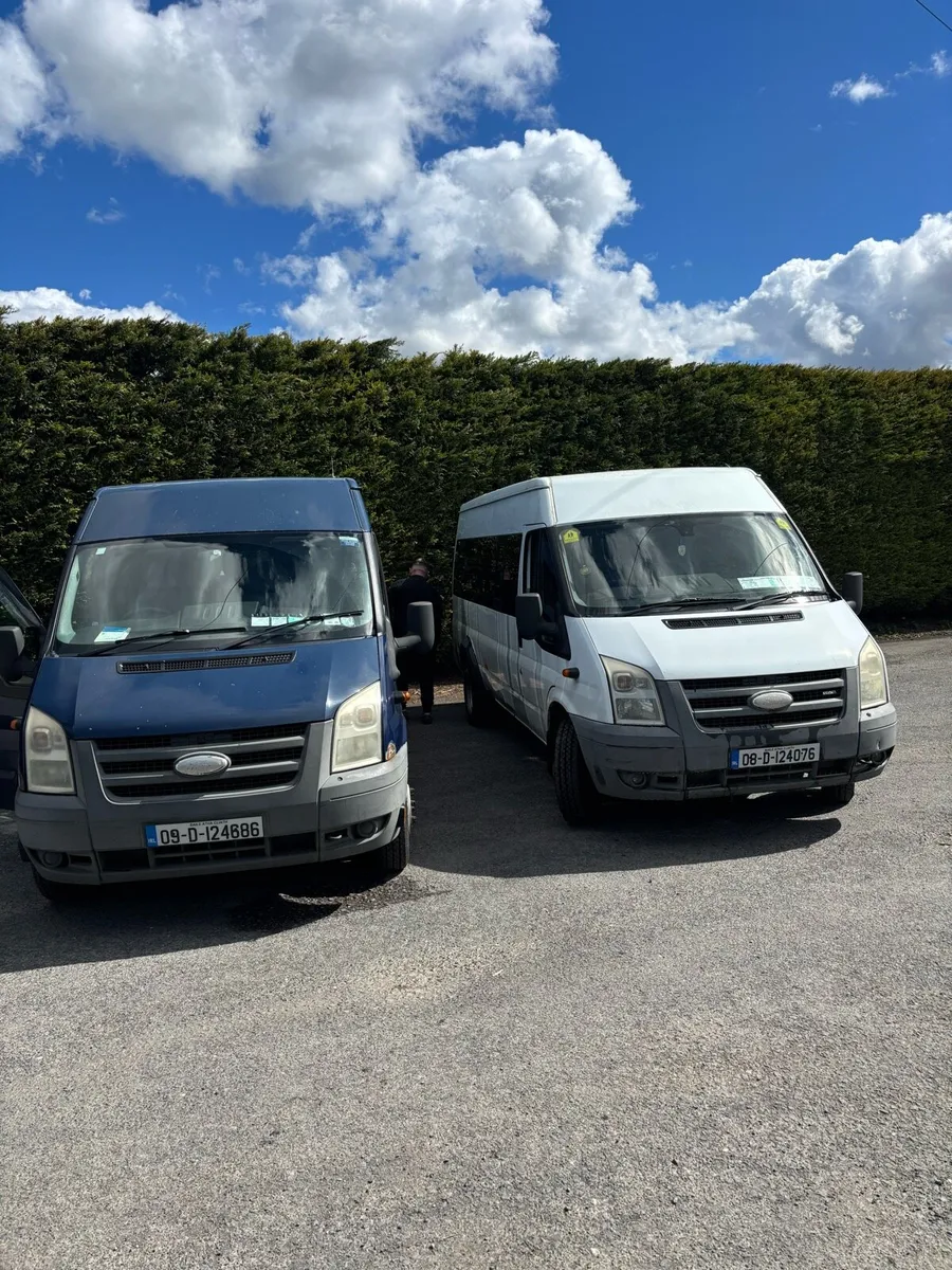 Transit minibus - Image 1