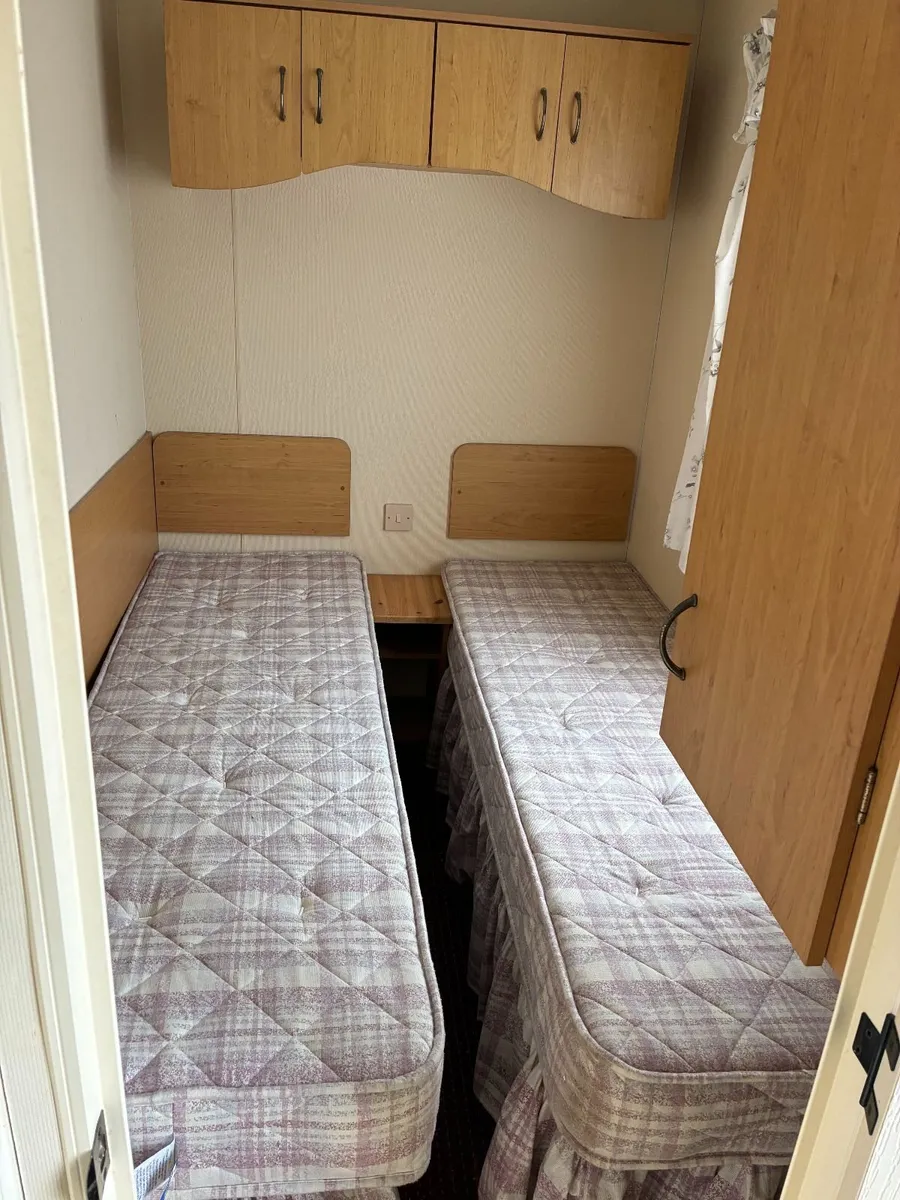 Mobile Home - Image 4