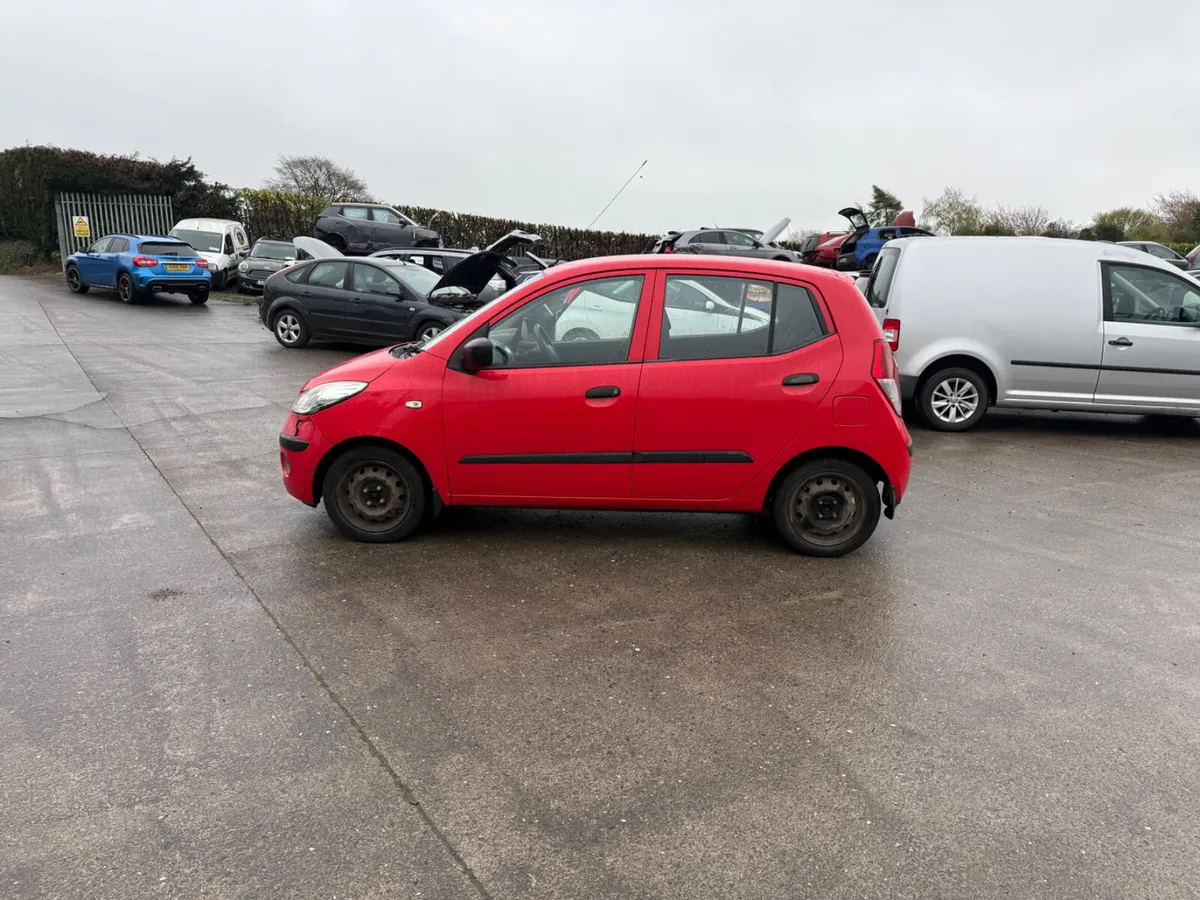 2010 Hyundai  1.2  i10 - Image 4