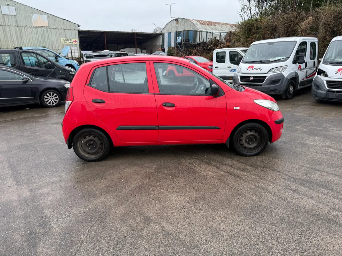 2010 Hyundai  1.2  i10 - Image 3