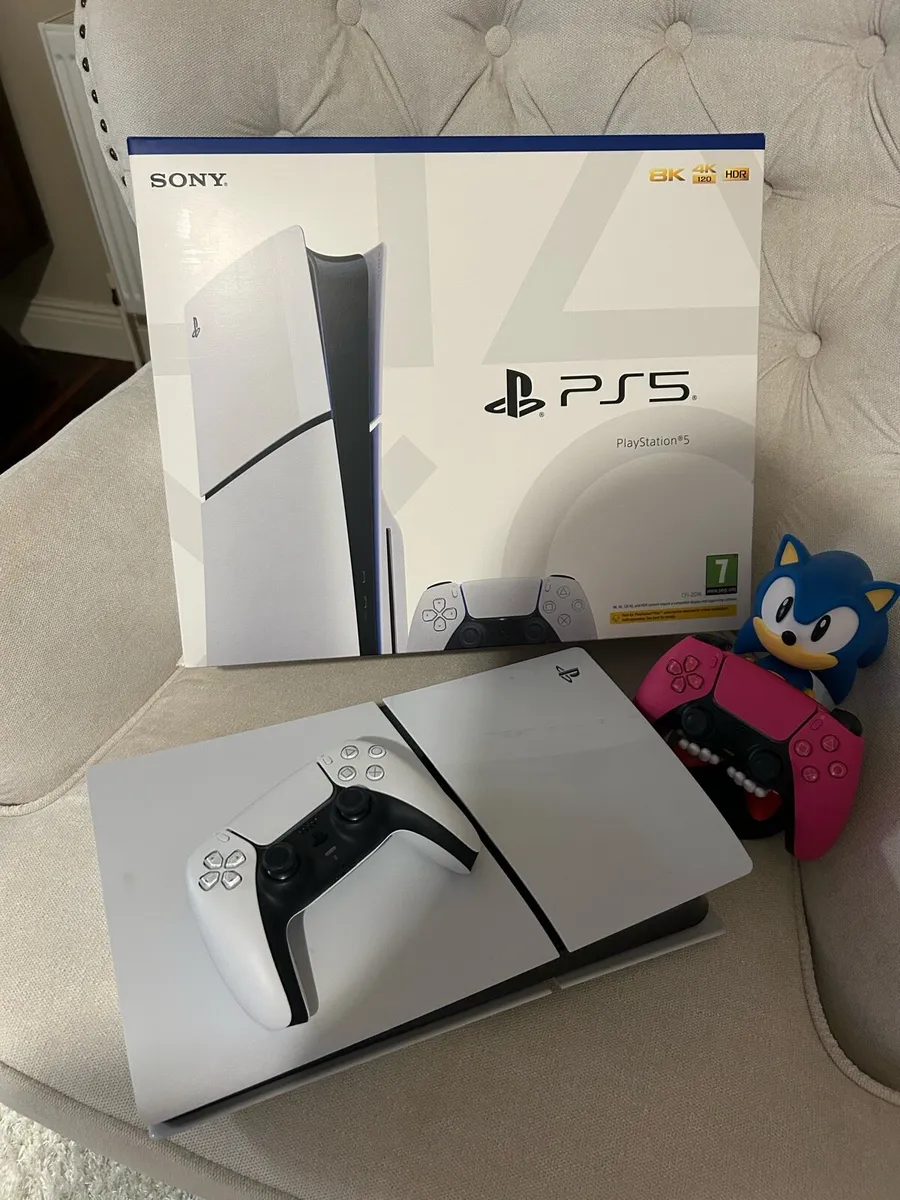 PlayStation 5 Disc version in excellent condition - Image 3