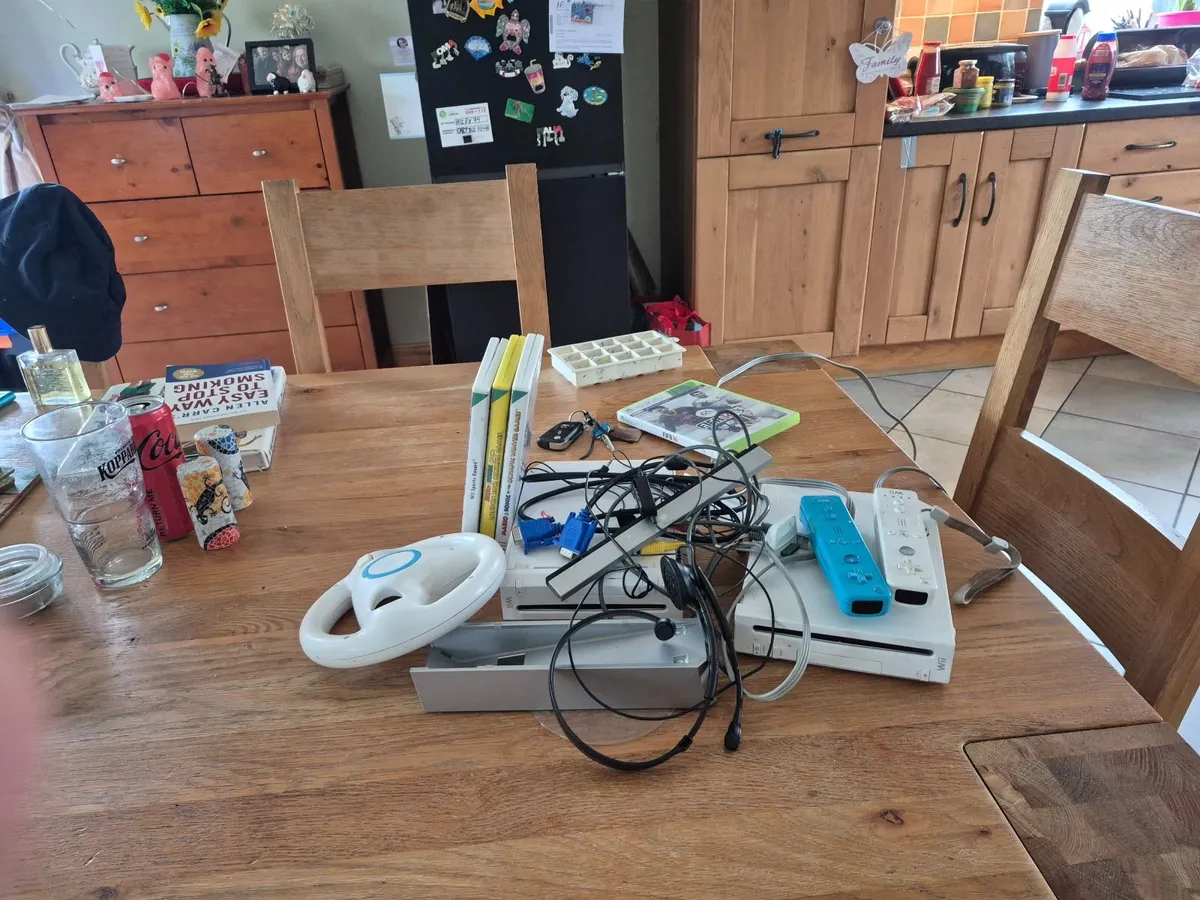 2 Wii consoles - Image 1