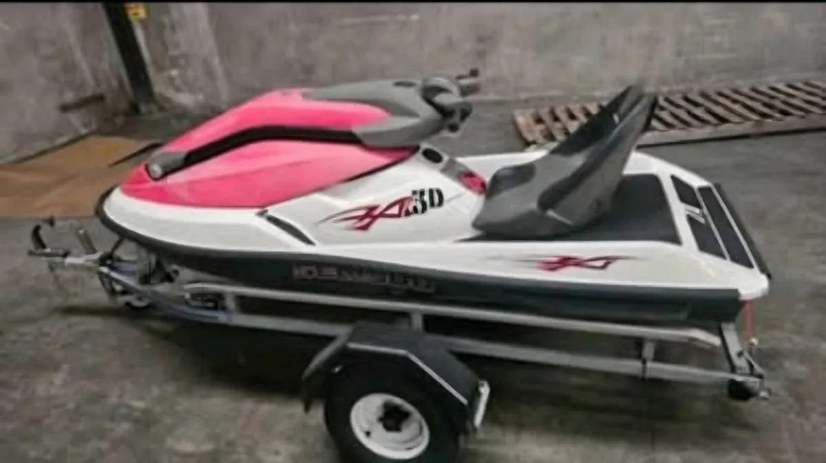 Jet skis - Image 1