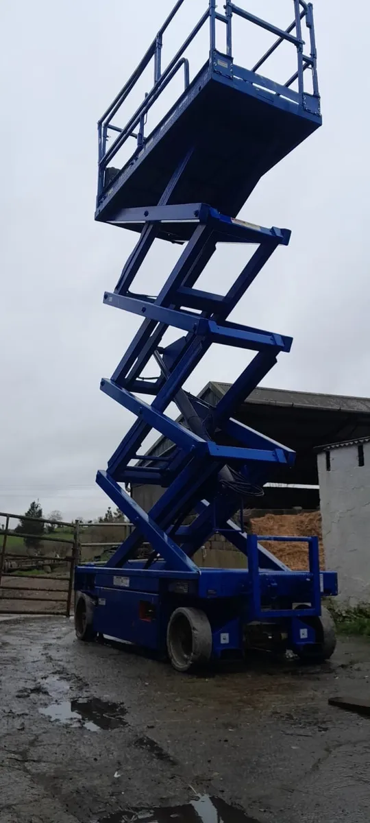 JLG 2646 scissor lift - Image 1
