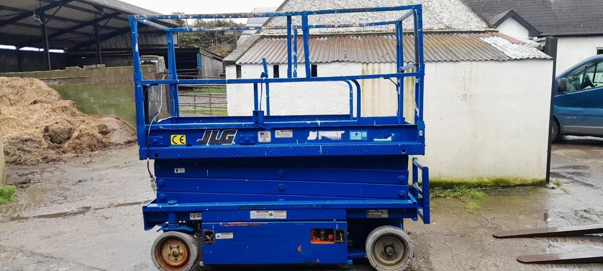 JLG 2646 scissor lift - Image 3