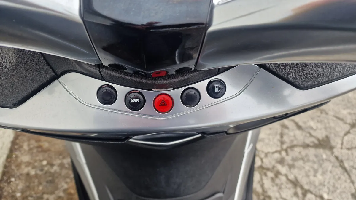 Piaggio X10 @ Doyles Athlone - Image 2