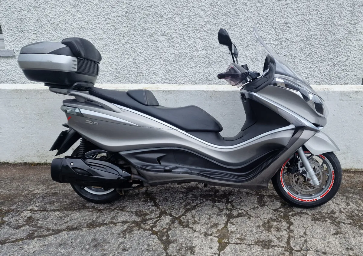 Piaggio X10 @ Doyles Athlone - Image 1