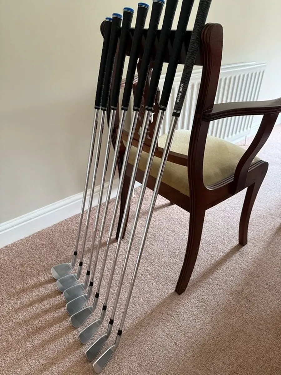 Ping i230 irons - Image 1