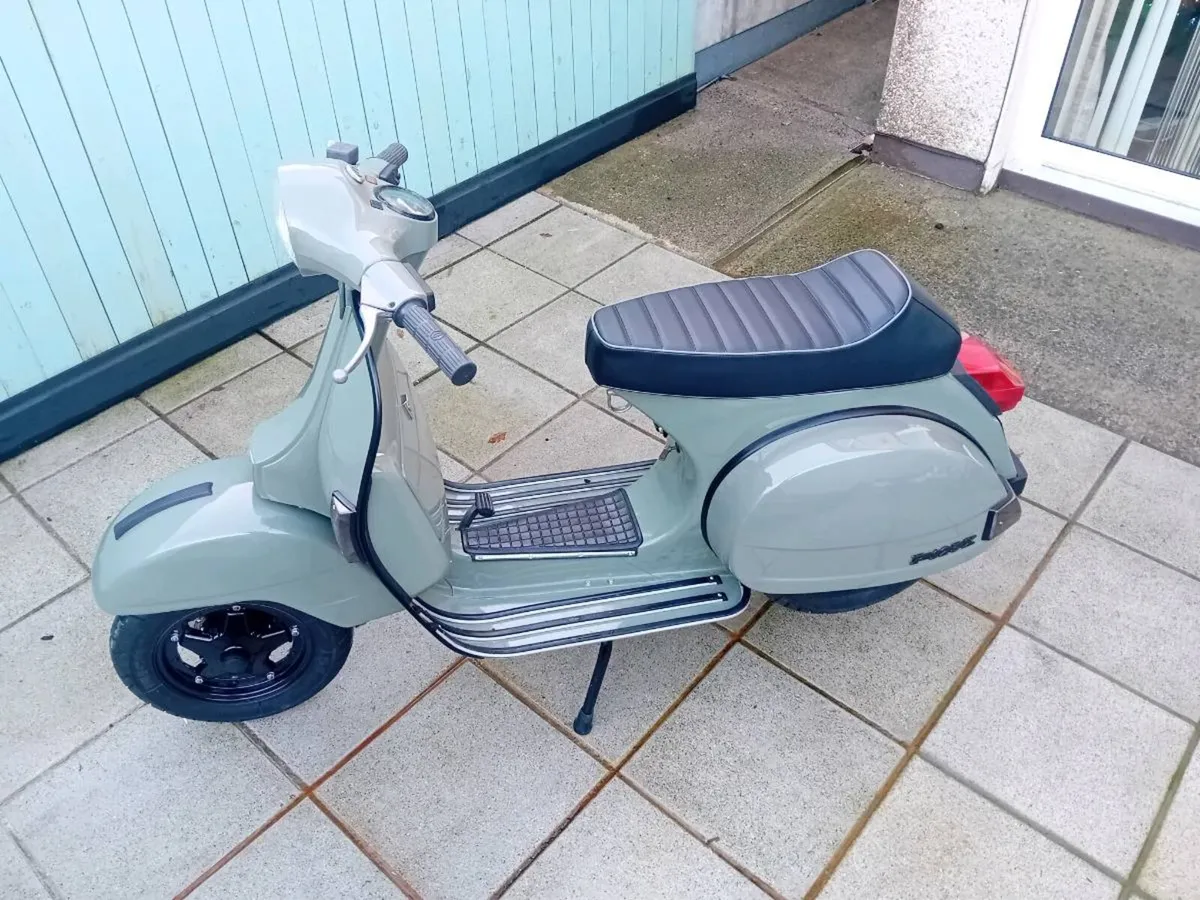 Vespa 1983 P125X - Image 4