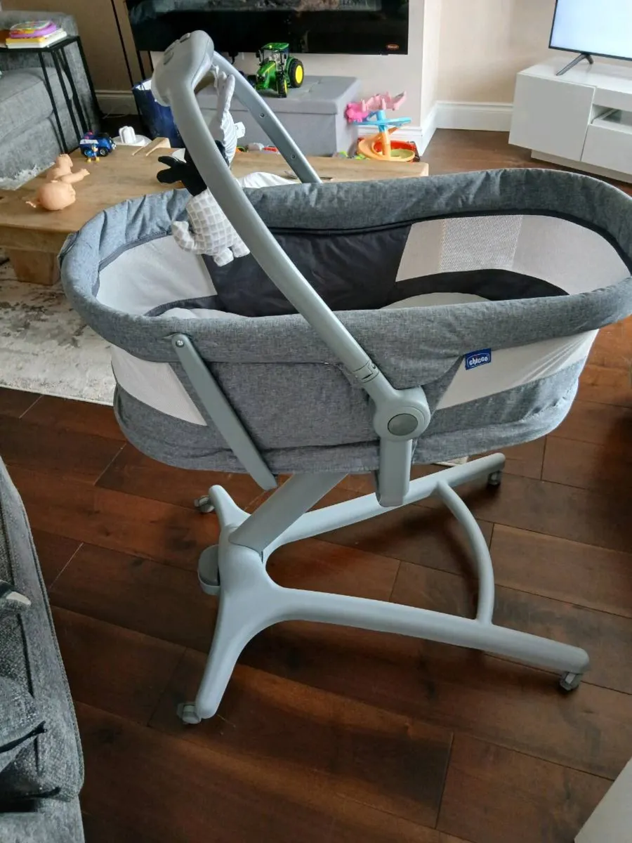 Chicco Baby Hug Air 4 in 1 Dark Grey Cot - Image 1