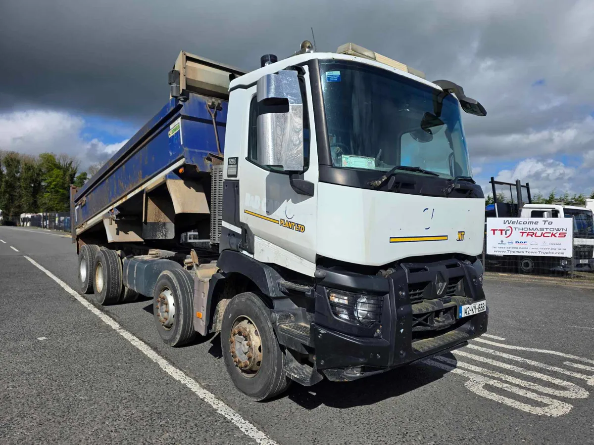 2014 Renault T Cab C430 8x4 tipper - Image 1