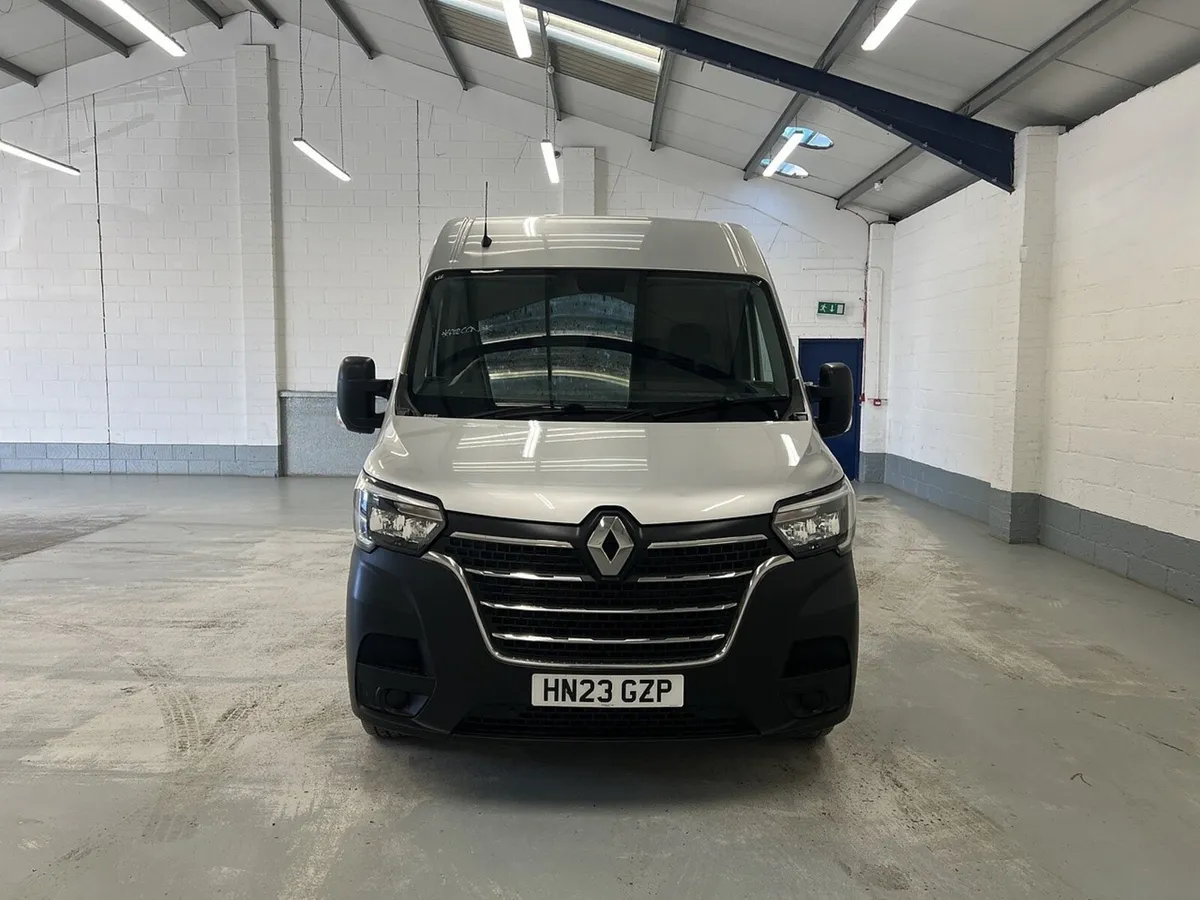 2023 Renault Master Panel Van - Image 4