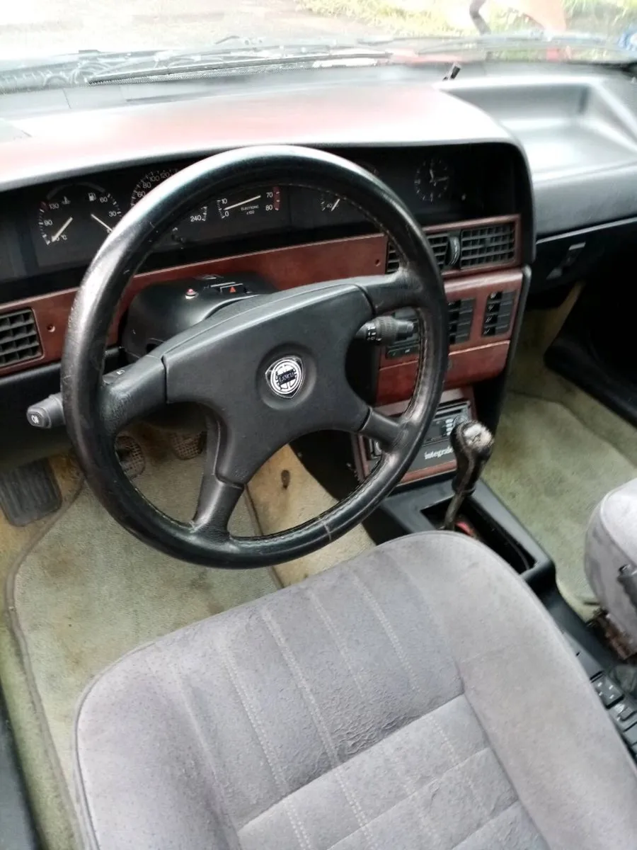 Lancia Dedra INTEGRALE - Image 2