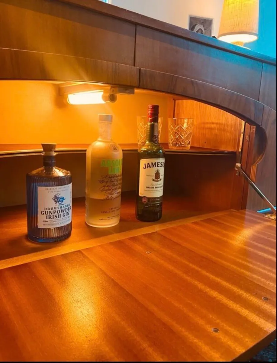 Mid Century Sideboard Drinks Cabinet - Image 4