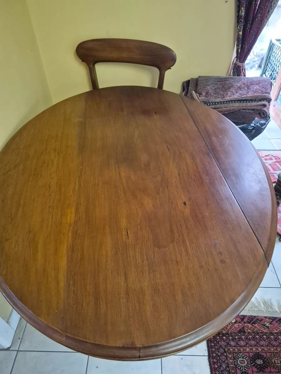 Maghogany Table - Image 1