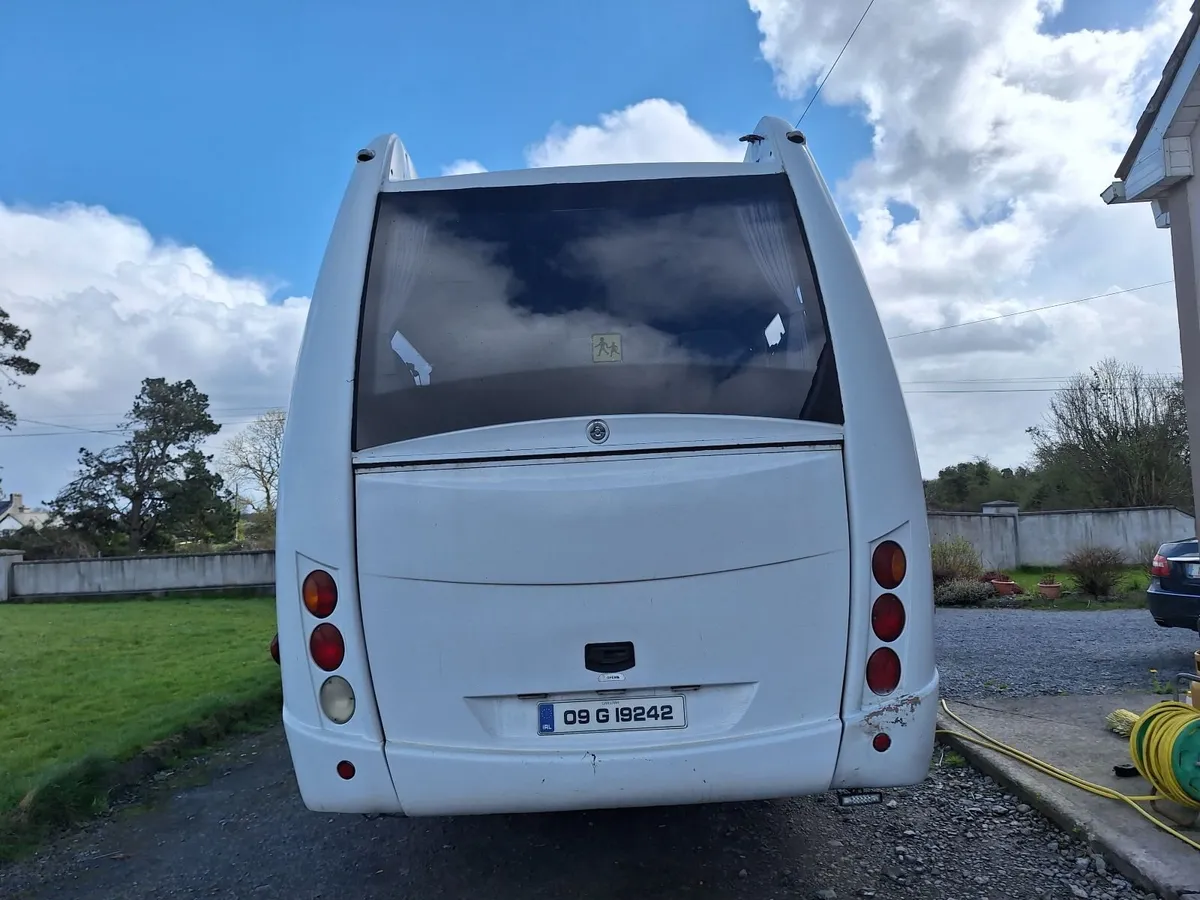 Mercedes-Benz Other 2009 - Image 3